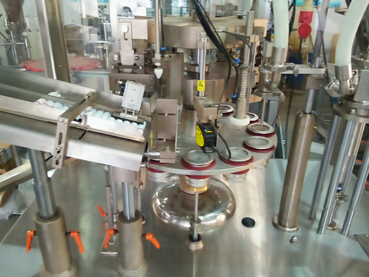 Aluminiowa maszyna do napełniania i zamykania tubek pasty do zębów Plastik 40 / min 200 ml