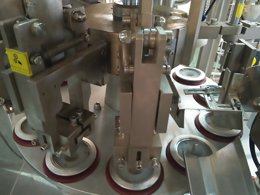 Automatyczna aluminiowa / plastikowa miękka maszyna do napełniania i zamykania rur Balsam kosmetyczny do kremu do rąk Klej zamykający wypełniacz