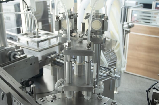 Automatyczna maszyna do napełniania strzykawek 0,5-10 ml, dokładność ± 1-2%, 1200-1600p/h, 380V/220V 50-60Hz