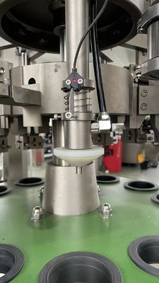 Automatyczna maszyna do napełniania i zgrzewania tub kompozytowych Maszyna do napełniania pasty do zębów