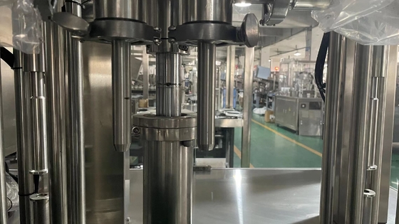 Automatyczna maszyna do wypełniania i uszczelniania rur z miękkiego tworzywa sztucznego do rur z kremów kosmetycznych z aluminium