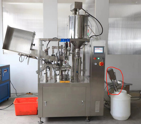Automatyczna maszyna do napełniania i zamykania tub z miękkiego tworzywa sztucznego Aluminiowa tubka z kremem kosmetycznym Maszyna do napełniania tubek z pastą do zębów