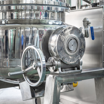 Cena fabryczna próżniowy homogenizator emulgujący hydrauliczny podnoszący próżniowy emulgujący homogenizator Mixer Machine