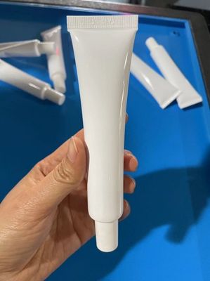 Automatyczna maszyna do napełniania i zamykania tub z miękkiego tworzywa sztucznego Aluminiowa tubka z kremem kosmetycznym Maszyna do napełniania tubek z pastą do zębów