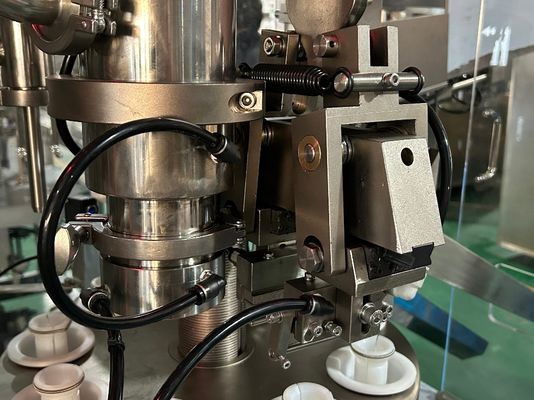 Automatyczna maszyna do napełniania i zamykania tub z miękkiego tworzywa sztucznego Aluminiowa tubka z kremem kosmetycznym Maszyna do napełniania tubek z pastą do zębów