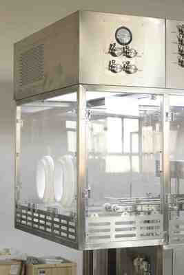 Maszyna do napełniania strzykawki do wstrzykiwań wypełniona wstępnie do wkładu stomatologicznego Maszyna do napełniania i uszczelniania płynnym żelem