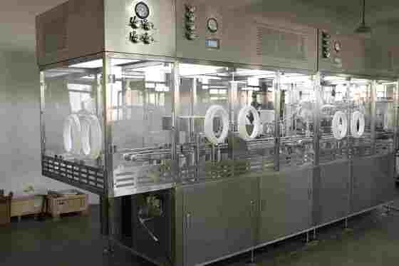 Automatyczna napełniarka strzykawek i maszyna do napełniania kwasem hialuronowym