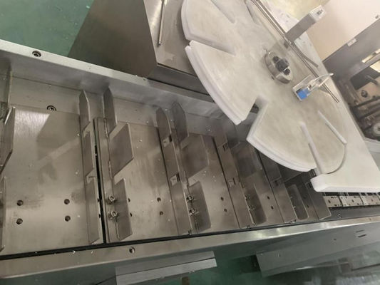 120 sztuk / min Maszyna do pakowania saszetek z blistrami na tacę na pigułki